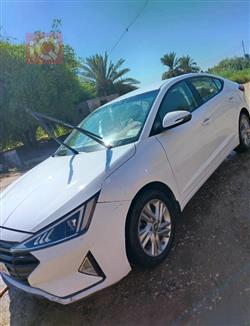 هیوندای ئەلەنترا